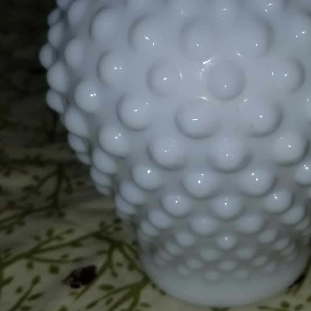 Fenton vintage hobnail